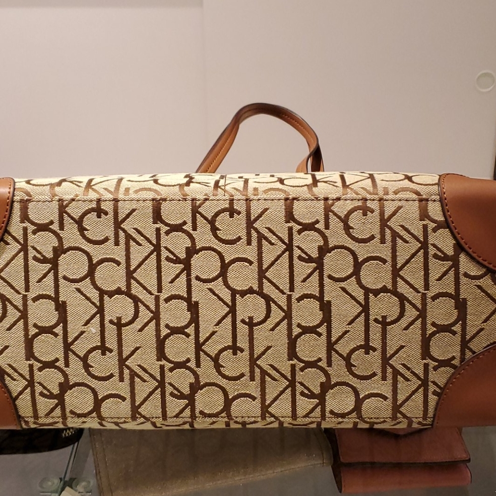 SOLD! Calvin Klein Teodora Jacquard Signature Tote - Picture 9 of 9